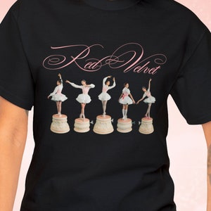 RED VELVET Ballerina Feel My Rhythm Retro Bootleg T-Shirt - K-pop Girl Group Shirt - Kpop Merch