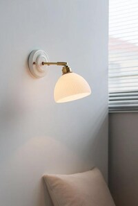 Nordic Macaron Style Plug-In Wall Light Fixture – Retro-Inspired Bedside Lighting with Elegant Ceramic Design