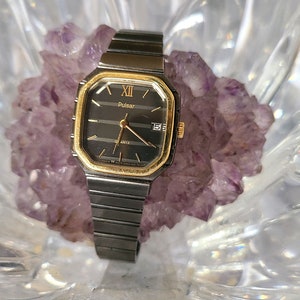 Vintage PULSAR Quartz Date Black And Gold Women&#39;s Watch
