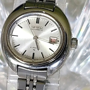 Vintage 1960s Seiko Automatic 21 jewel Silver-Tone Ladies Watch 2205-2016 (Z2)