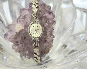 montre-bracelet suisse Medco Jaquet, or 10 carats et diamants vintage des années 60