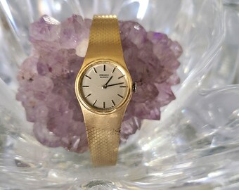 Vintage Seiko Watch Women Gold Tone Gold Dial Petite 18mm Size Round 16-0079