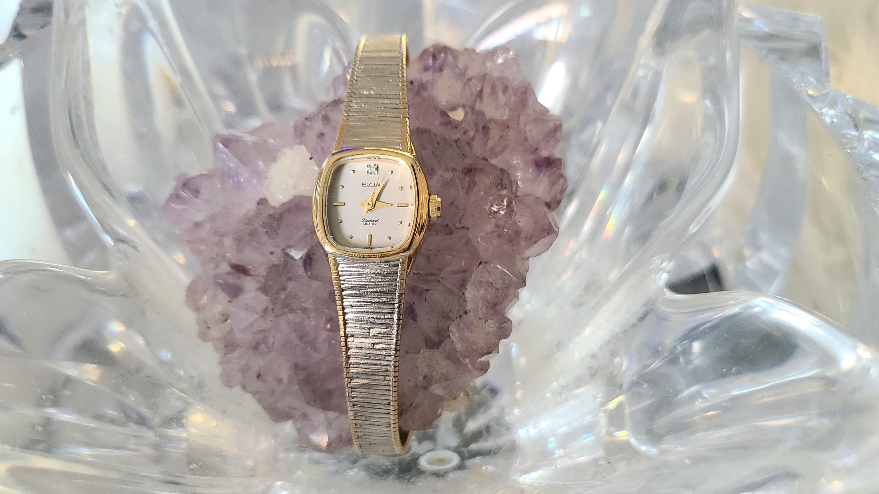 商談中　ELGIN DATE QUARTZ ゴールドシルバー　デイデイト Elgin Date Quartz Deluxe Gold Watch Water Resistant Diamond