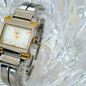 Vintage Bulova Regatta Mother of Pearl Dial Two-Tone Steel Bracelet Quartz
