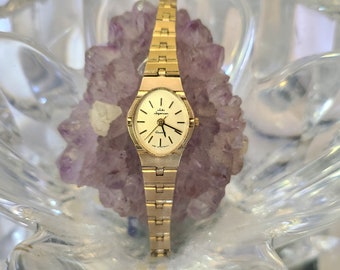 Antique Girard Perregaux Ladies 10K Gold Filled Art Deco  display picture 3