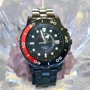 Orologio da polso da uomo Seiko Kinetic Black Ion quadrante nero 100 m data
