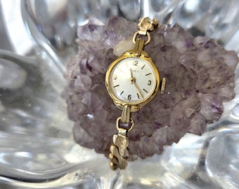 Vintage Timex Mecanical Wind Gold Tone Women's Watch