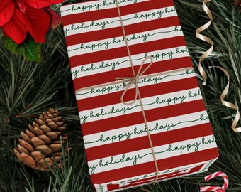 Traditionelles festliches Geschenkpapier - Rot und Grün gestreifte Weihnachtspapiere