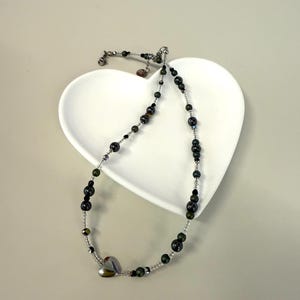 Handmade Beaded Choker Necklace, Mother’s Day gift, Dark Green Gemstone Choker, Silver Heart Pendant, Minimalist Boho Jewelry, Gift for Her