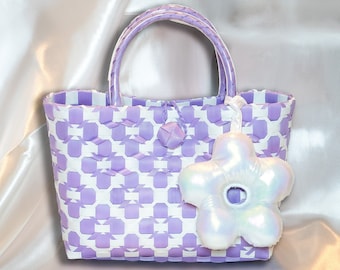 Bolso vietnamita tejido de color morado de estilo moderno Bolso perfecto para el conjunto de Ao Dai + ¡Viene con un accesorio floral hinchado a juego súper lindo!