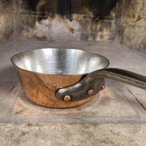 French Matfer Copper Light Hammered Windsor 21 cm 2.25 mm Copper Rivets NEW TIN