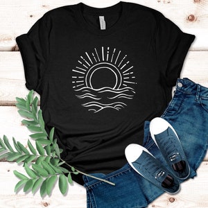 Comfort Colors Sun T-Shirt, Summer Shirt, Beach Shirts, Sunshine T-Shirt, Gift For Woman, Boho Sun Shirt, Sun Shirt