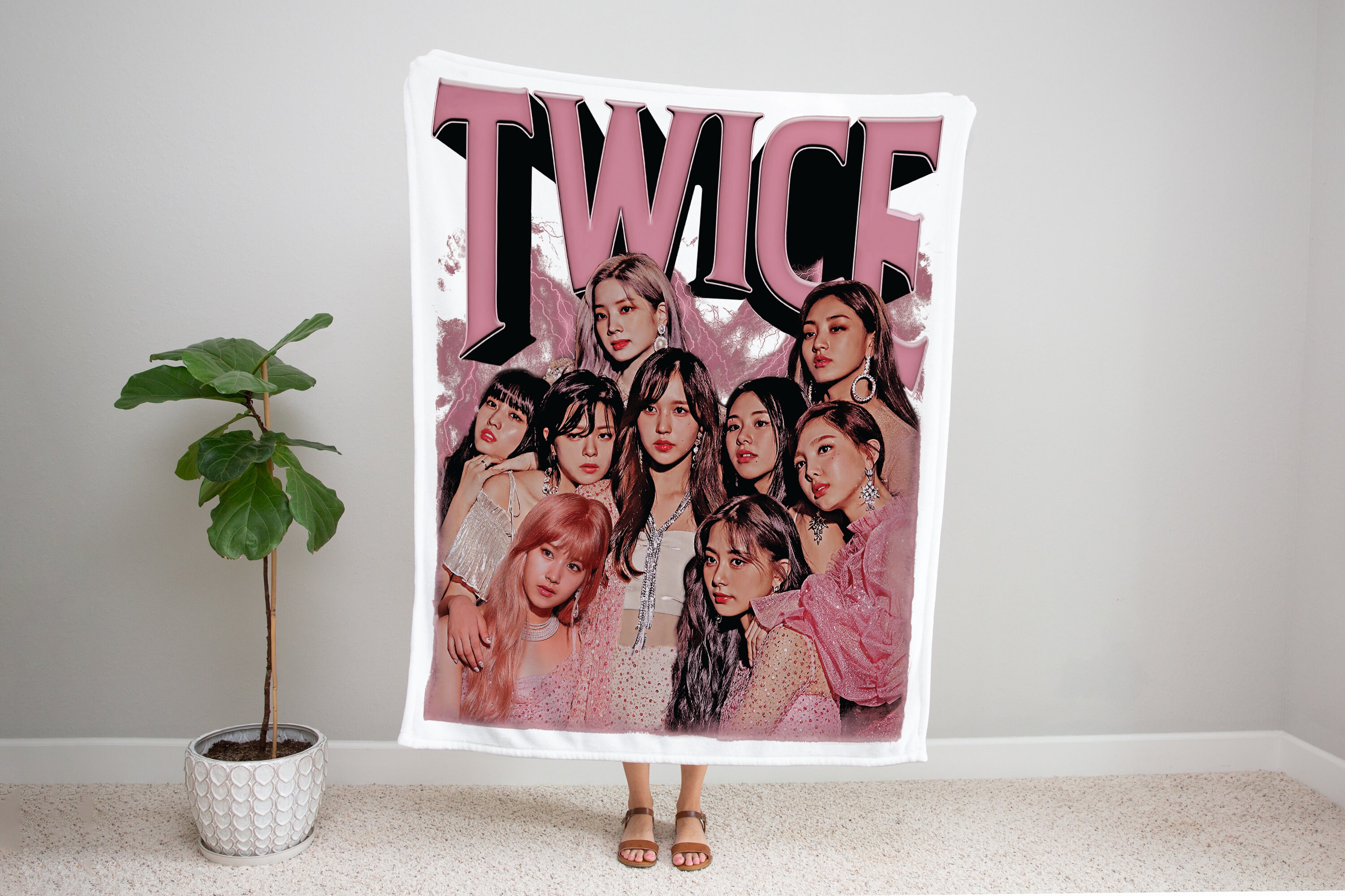 TWICEブランケット il_fullxfull.5521967882_enww.jpg