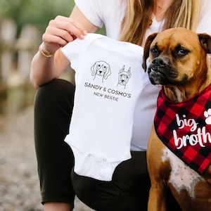 Personalisierter Hundename Baby Bodysuit, neue Bestie-Bodys für kundenspezifische Hunde, geschützt durch Hund Bodysuit, Babypartygeschenk, neugeborenes Babygeschenk