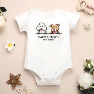Benutzerdefinierte Hund Baby Body, personalisierte Hund Baby Body, geschützt durch Haustiere, geschützt durch Gog, Haustierporträt, Babygeschenk, Babypartygeschenk