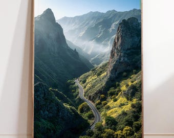 Acuarela de La Gomera, Carretera de Montaña de las Islas Canarias, Paisaje de Valle Brumoso
