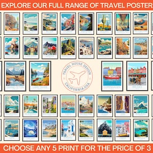 K&ouml;nnte beinhalten: Eine Collage von Reiseplakaten mit verschiedenen Zielen auf der ganzen Welt. Die Poster sind im Vintage-Stil mit bunten Illustrationen und Texten gehalten. Der Text enth&auml;lt die Namen der Ziele, wie z. B. "Grand Teton", "Lake Tahoe", "Kopenhagen" und "Br&uuml;gge". Die Poster sind in einem Raster auf einem wei&szlig;en Hintergrund angeordnet. Der Text "CHOOSE ANY 5 PRINT FOR THE PRICE OF 3" befindet sich am unteren Rand des Bildes.