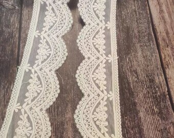 White embroidered scalloped lace trim vintage style wedding dress lace trim