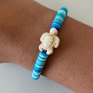 Cute blue Sea Turtle Bracelet!!! Great gift, fits teens, kids, and adults!