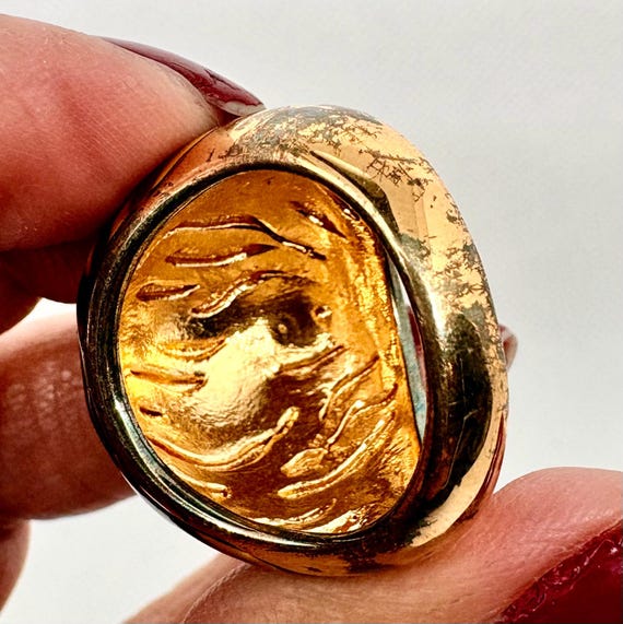 Tortoiseshell Resin Statement Ring, Gold Tone Boh… - image 6