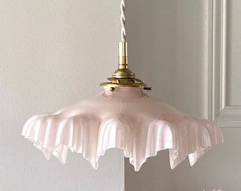 Pendelleuchte „Frou Frou“, alte Plissee-Pendelleuchte, Glaslampenschirm aus den 1950er Jahren, Vintage-Deckenleuchte