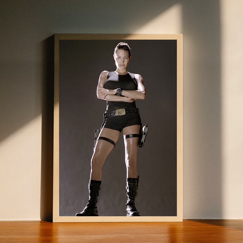 Affiche Photo Angelina Jolie – Mini Poster Env 30 X 20 Cm (A4), Portrait