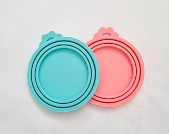 pet-safe silicone can lid with spoon, durable silicone reusable lid, pet food can cover, silicone can lid, reuseable food lid, fudge and co