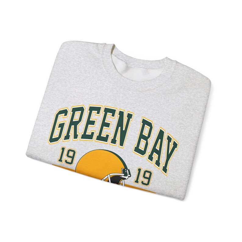 Vintage Green Bay Football Crewneck Sweatshirt, Sports Fashion, Unisex
