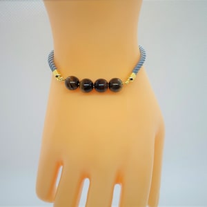 Adjustable bracelet, slider bracelet made of nylon twisted cord in gold or silver with four 8 mm tiger eye beads, gemstone