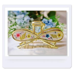 Handmade Pressed Flowers Bow Metal Hair Claw, Unique Hair Accessories, Flower Hair Accessories, Hair Clips, Dried Flowers, Hair Claw