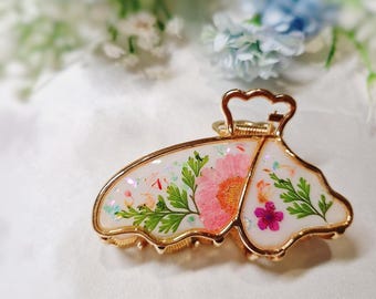 Handmade Floral Resin Hair Claw with Real Dried Flowers