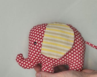 Elefante in tessuto fatto a mano: morbido peluche