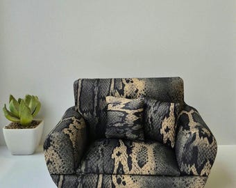 1:6 Handmade Doll Armchair with Two Pillows