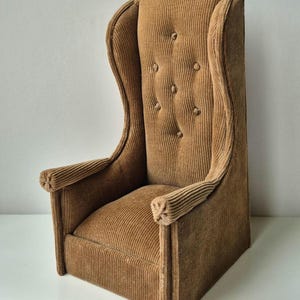 Miniature Armchair 1:6 Scale – Fits Blythe, Barbie, and Similar Dolls – Handmade Doll Furniture