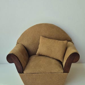 Miniature Armchair 1:6 Scale – Fits Blythe, Barbie, and Similar Dolls – Handmade Doll Furniture
