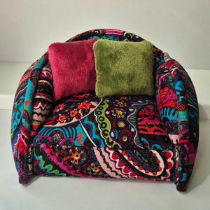 Miniature Armchair 1:6 Scale – Fits Blythe, Barbie, and Similar Dolls – Handmade Doll Furniture