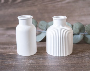 Vase aus Keramik verschiedene Formen und Größen / Dekoration