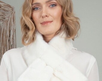 Keyhole White  Mink Fur Scarf