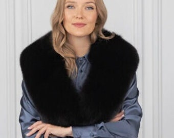 Royal Black  Fox Fur Elegant Collar