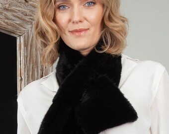 Keyhole Black Mink Fur Scarf