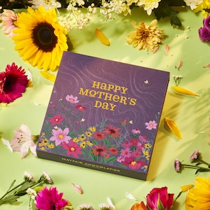 Cioccolatini per la festa della mamma Floral Garden - Tartufi di cioccolato fatti a mano personalizzati - Confezione regalo di lusso