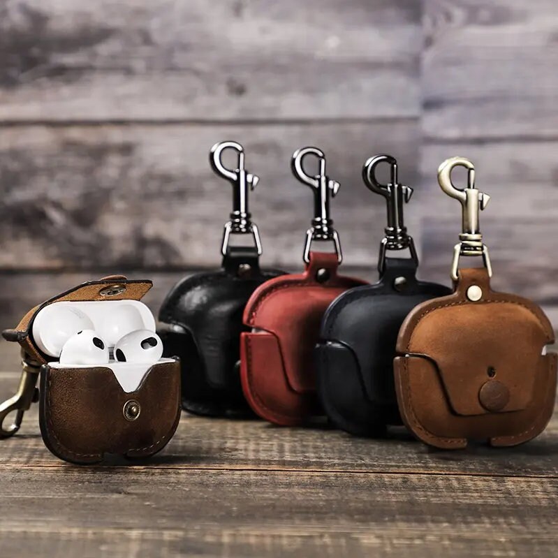 ICARER AirPods Pro Leather Case with Strap, Genuine Leather Portable  Protective Shockproof Cover for Apple AirPods Pro case Keychain Support  Wireless Charging (Brown) : : Electronics