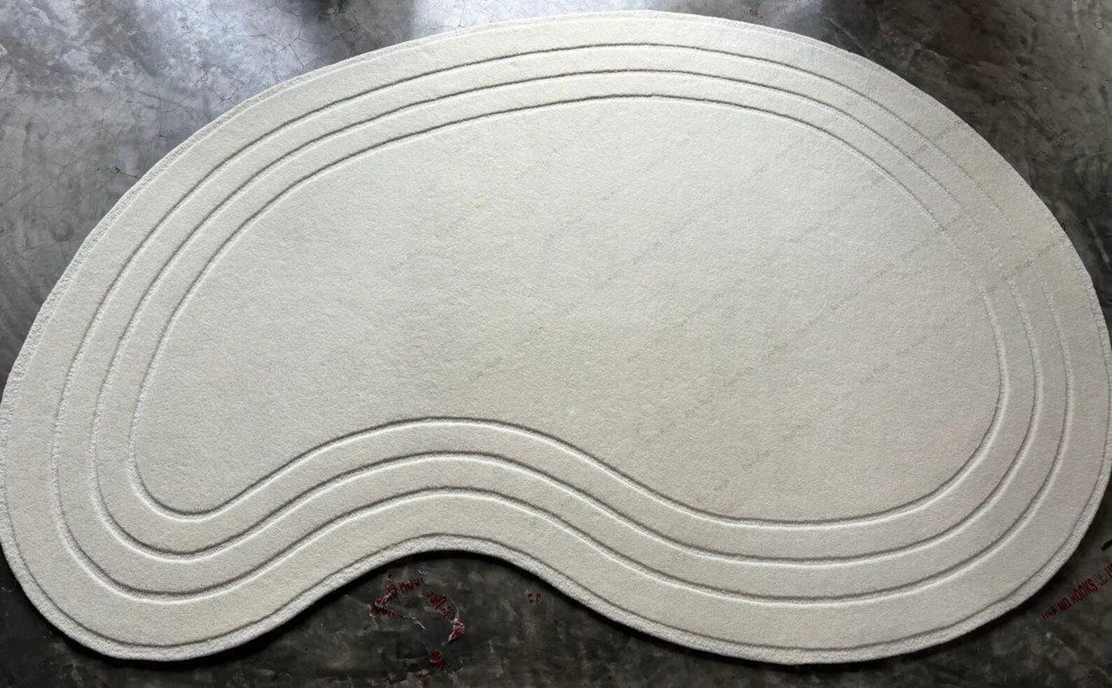 Modern Abstract Bean Shaped Rug | Sculpted Irregular Kidney Shape ...