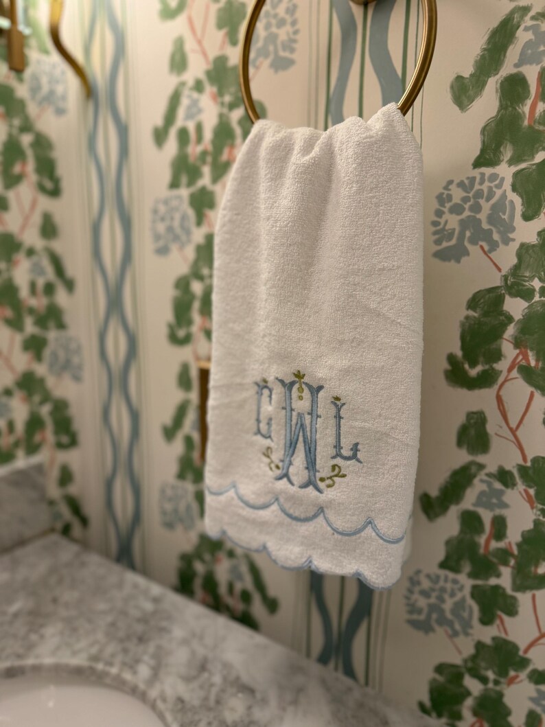 Scalloped Hand Towel (1)