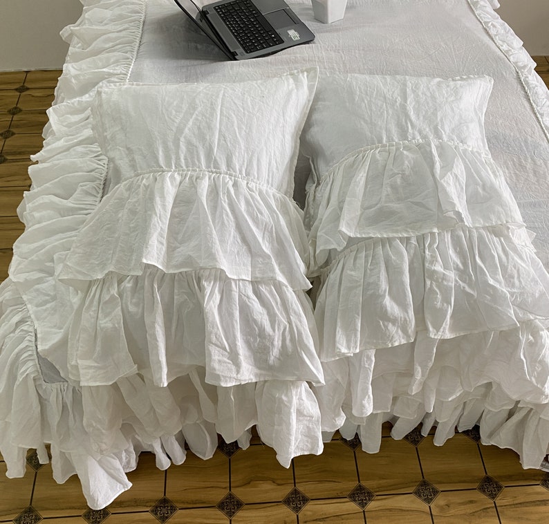 White Linen tres fundas de almohada con volantes, juego de fundas de almohada de lino lavado a la piedra con volantes, 2 fundas de almohada a juego, tamaño personalizado, todos los tamaños disponibles imagen 2