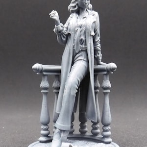 Laura the Detective | Nerikson | Display Model | 140 mm scale | 75 mm scale 12k