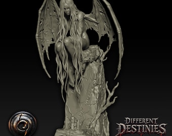 Può includere: Una miniatura in resina grigia raffigurante un umanoide alato con lunghi capelli fluenti seduto su un pilastro di pietra usurato. La base presenta piccole forme simili a candele. Il testo recita Spirit of Resin Miniatures e Different Destinies.