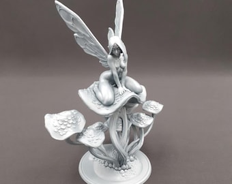 Aine de Noon Fae | Sleedoornminiaturen | Displaymodel | Dmytro-zamulin |