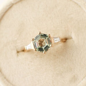 Green Sapphire Ring, 925 Sterling Silver Ring, Lab Grown Sapphire Ring, Sapphire Silver Ring, Green Stone Ring, Dainty Sapphire Halo Ring