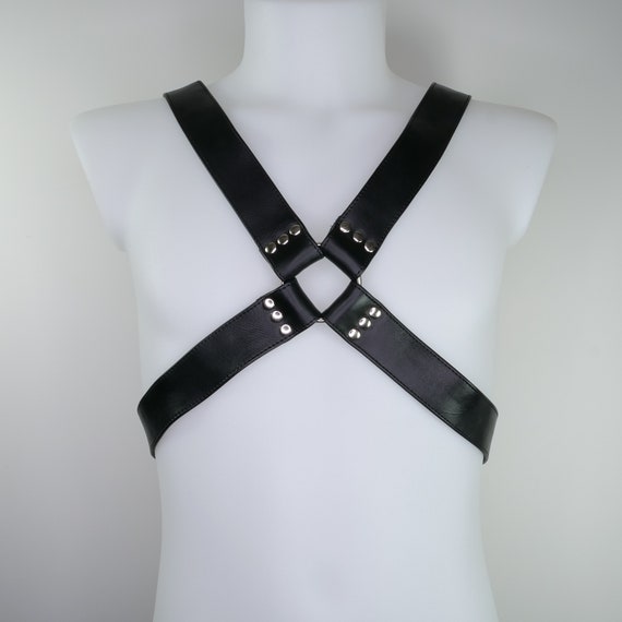 Harnais torse pour homme en cuir en forme de croix